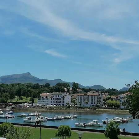 Grand Avec Vue - A Pied Appartement