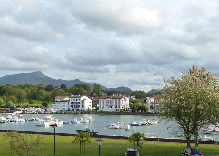 Grand Avec Vue - A Pied Appartement