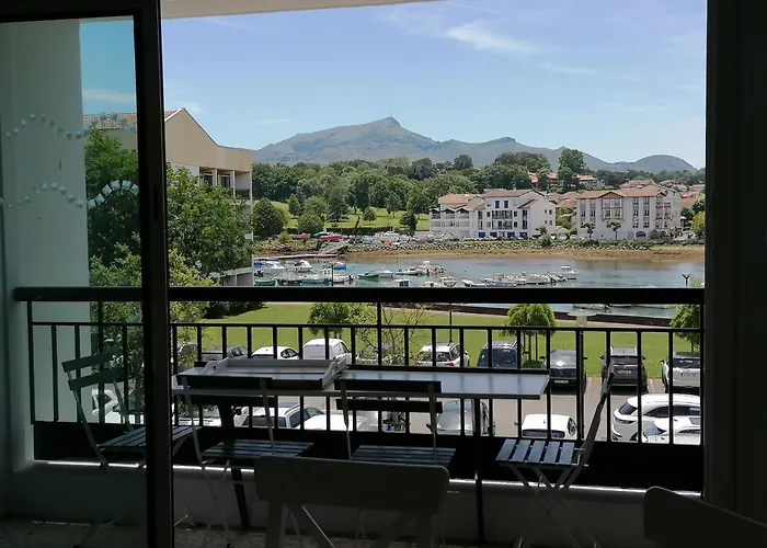 Grand Avec Vue - A Pied Appartement *