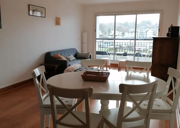 Grand Avec Vue - A Pied Appartement *